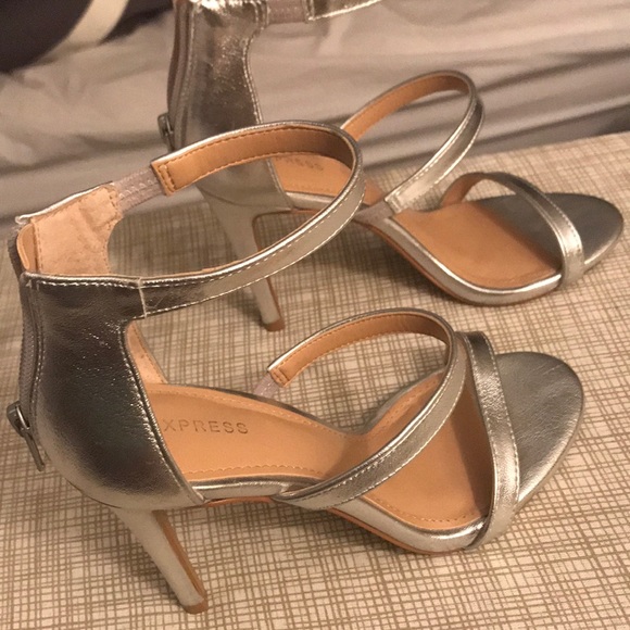 Shoes - Picture 3 of 3